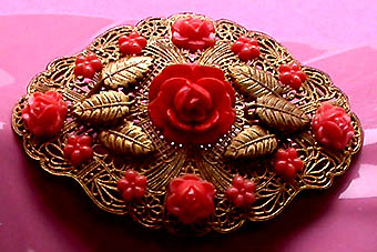 a beautiful vintage costume jewelry brooch unsigned
