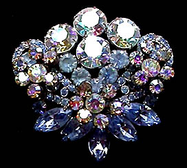 a beautiful vintage costume jewelry brooch unsigned