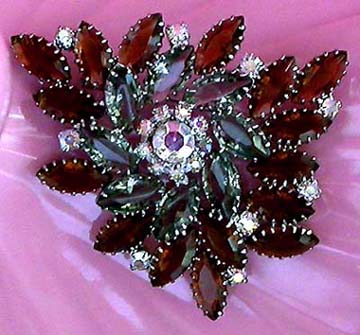 a beautiful vintage costume jewelry brooch unsigned