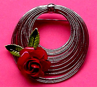 a beautiful vintage costume jewelry brooch unsigned
