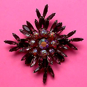 a beautiful vintage costume jewelry brooch unsigned