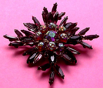 a beautiful vintage costume jewelry brooch unsigned
