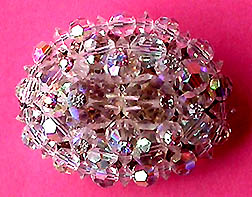 a beautiful vintage costume jewelry brooch unsigned