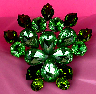 a beautiful vintage costume jewelry brooch unsigned