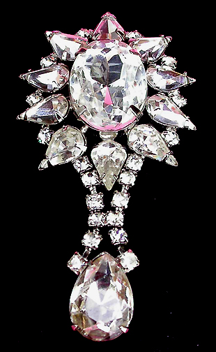 a beautiful vintage costume jewelry brooch unsigned