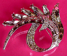 a beautiful vintage costume jewelry brooch unsigned