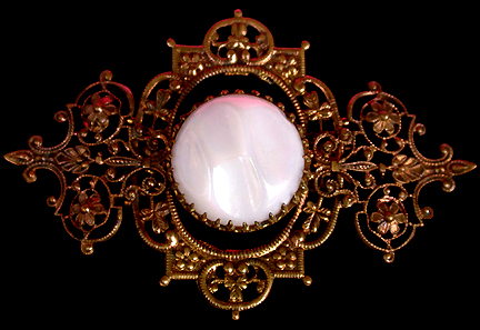 a beautiful vintage costume jewelry brooch unsigned