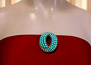 a beautiful vintage costume jewelry Brooch unsigned