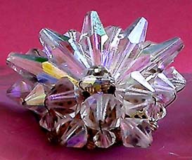 a beautiful vintage costume jewelry brooch unsigned