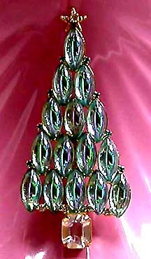 a beautiful vintage costume jewelry brooch unsigned