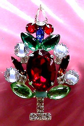 a beautiful vintage costume jewelry brooch unsigned