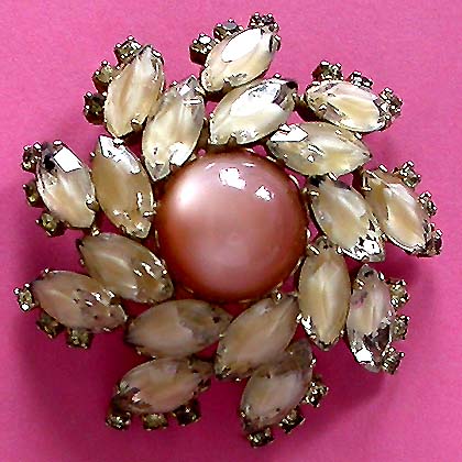 a beautiful vintage costume jewelry brooch unsigned
