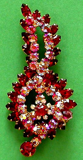 a beautiful vintage costume jewelry brooch unsigned