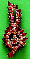 a beautiful vintage costume jewelry Brooch unsigned