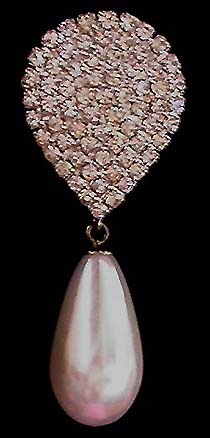 a beautiful vintage costume jewelry brooch unsigned