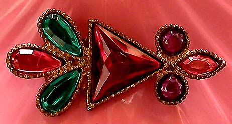a beautiful vintage costume jewelry brooch unsigned