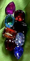 a beautiful vintage costume jewelry Brooch unsigned