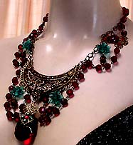 a beautiful vintage costume jewelry necklace