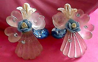 a beautiful VINTAGE COSTUME ESTATE ANTIQUE JEWELRY EARRINGS unsigned
