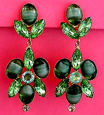 a beautiful VINTAGE COSTUME ESTATE ANTIQUE JEWELRY EARRINGS unsigned
