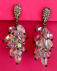 a beautiful vintage costume jewelry Weiss earrings unsigned