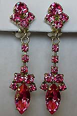 a beautiful VINTAGE COSTUME ESTATE ANTIQUE JEWELRY EARRINGS unsigned