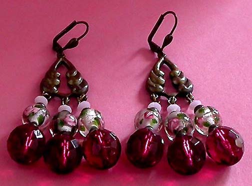 a beautiful VINTAGE COSTUME ESTATE ANTIQUE JEWELRY EARRINGS unsigned