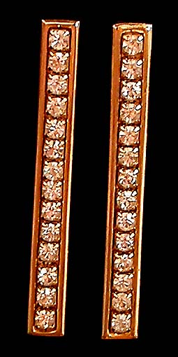 a beautiful VINTAGE COSTUME ESTATE ANTIQUE JEWELRY EARRINGS unsigned