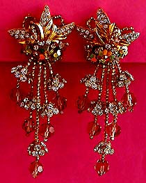 a beautiful VINTAGE COSTUME ESTATE ANTIQUE JEWELRY EARRINGS unsigned