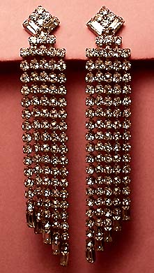 a beautiful VINTAGE COSTUME ESTATE ANTIQUE JEWELRY EARRINGS unsigned