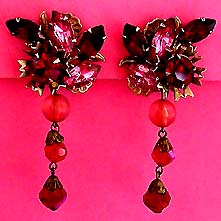 a beautiful VINTAGE COSTUME ESTATE ANTIQUE JEWELRY EARRINGS unsigned