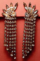a beautiful vintage costume jewelry Juliana earrings unsigned