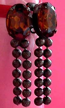 a beautiful VINTAGE COSTUME ESTATE ANTIQUE JEWELRY EARRINGS unsigned
