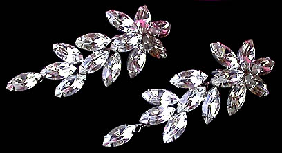 a beautiful VINTAGE COSTUME ESTATE ANTIQUE JEWELRY EARRINGS unsigned