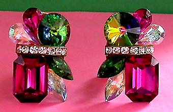 a beautiful VINTAGE COSTUME ESTATE ANTIQUE JEWELRY EARRINGS unsigned