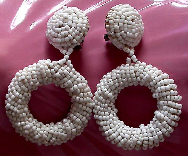 a beautiful VINTAGE COSTUME ESTATE ANTIQUE JEWELRY EARRINGS unsigned