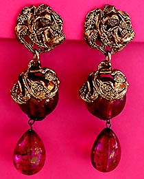 a beautiful vintage costume jewelry Juliana earrings unsigned
