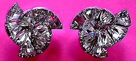 a beautiful vintage costume jewelry Juliana earrings unsigned