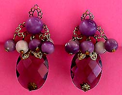 a beautiful VINTAGE COSTUME ESTATE ANTIQUE JEWELRY EARRINGS unsigned