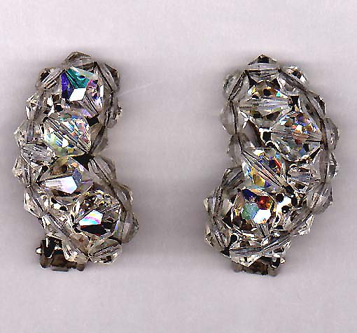 a beautiful VINTAGE COSTUME ESTATE ANTIQUE JEWELRY EARRINGS unsigned