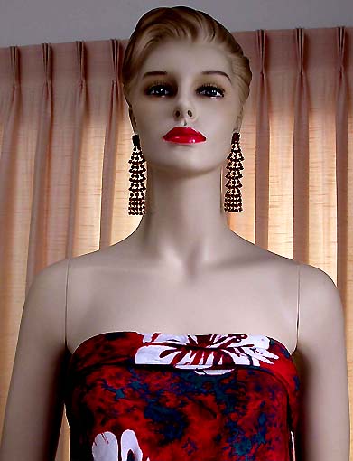 a beautiful VINTAGE COSTUME ESTATE ANTIQUE JEWELRY EARRINGS unsigned