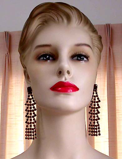 a beautiful VINTAGE COSTUME ESTATE ANTIQUE JEWELRY EARRINGS unsigned