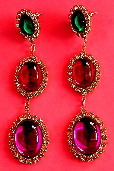 a beautiful VINTAGE COSTUME ESTATE ANTIQUE JEWELRY EARRINGS unsigned