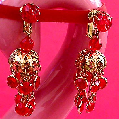 a beautiful VINTAGE COSTUME ESTATE ANTIQUE JEWELRY EARRINGS unsigned
