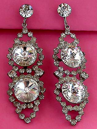 a beautiful VINTAGE COSTUME ESTATE ANTIQUE JEWELRY EARRINGS unsigned