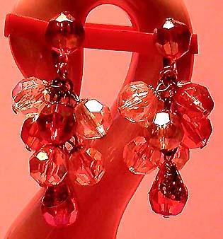 a beautiful VINTAGE COSTUME ESTATE ANTIQUE JEWELRY EARRINGS unsigned