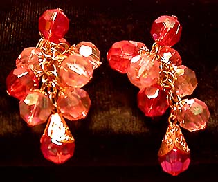 a beautiful VINTAGE COSTUME ESTATE ANTIQUE JEWELRY EARRINGS unsigned