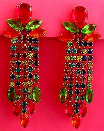 a beautiful vintage costume jewelry Juliana earrings unsigned