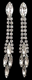 a beautiful vintage costume jewelry Juliana earrings unsigned
