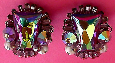 a beautiful VINTAGE COSTUME ESTATE ANTIQUE JEWELRY EARRINGS unsigned